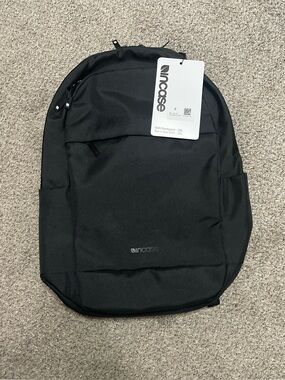 BRAND NEW!! Incase Shift Backpack - Black - 25L
